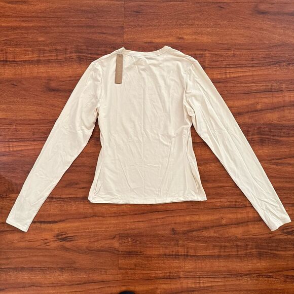 Skims Fits Everybody Long Sleeve T-Shirt Color Sand Size Medium NWT - Picture 5 of 10